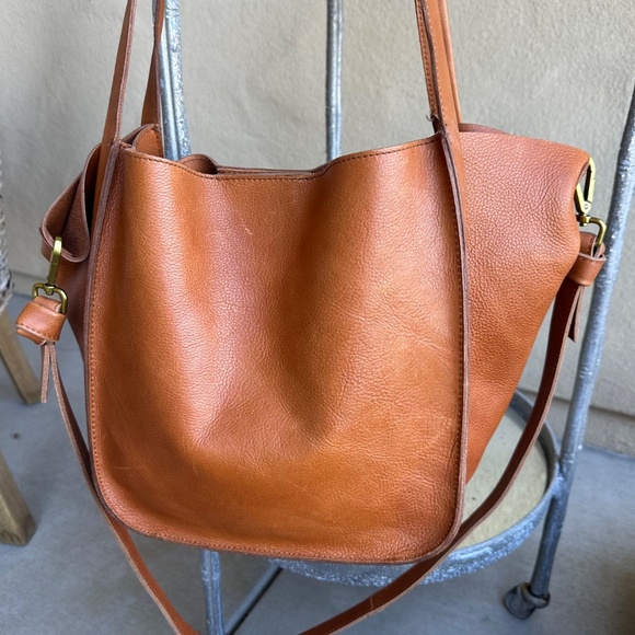 Sydney Tote by Madewell - Picture 2 of 8